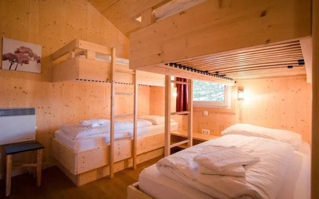 Amazing Chalet With Infrared Sauna