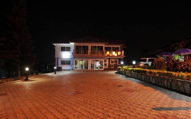 Отель Mount Pleasant Inns & Apartment Гана, Кофоридуа - отзывы, цены и фото номеров - забронировать отель Mount Pleasant Inns & Apartment онлайн вид на фасад