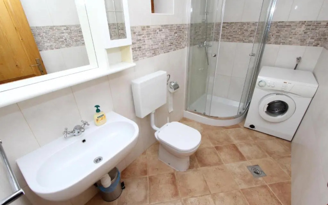 Holiday House San Pruti