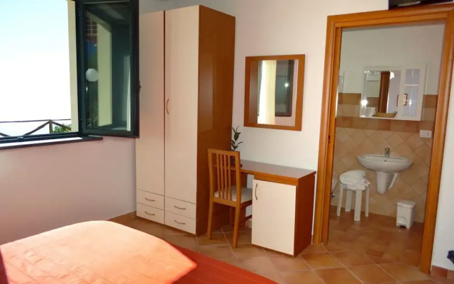 Linfinito Guest House