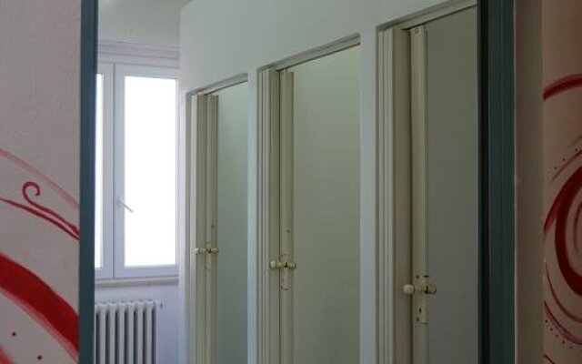 Jammin' Hostel Rimini вид на фасад