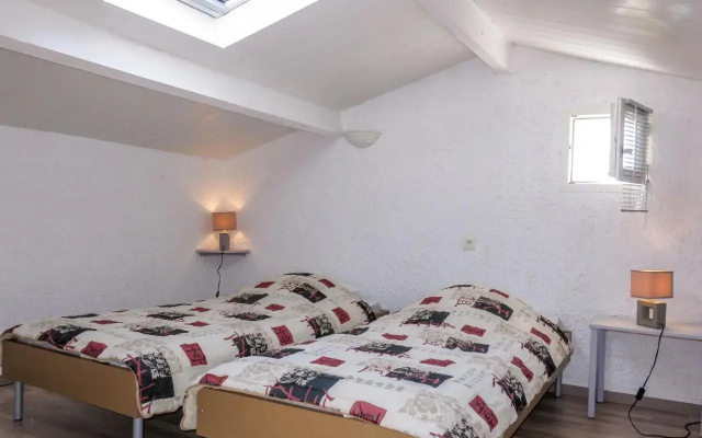 Holiday Home Les Oliviers - TSH111