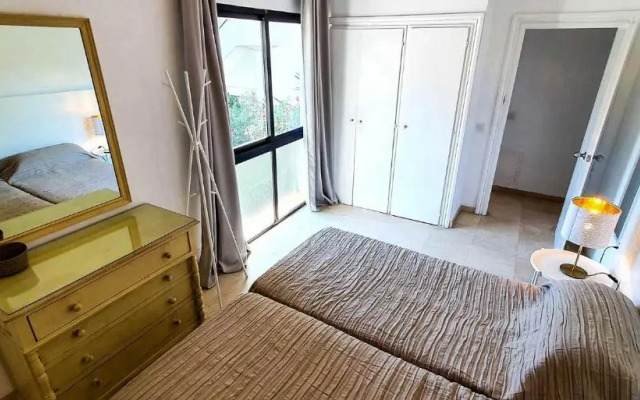 SKOL 233. Wonderful Two Bedroom Apartment in Marbella Center.