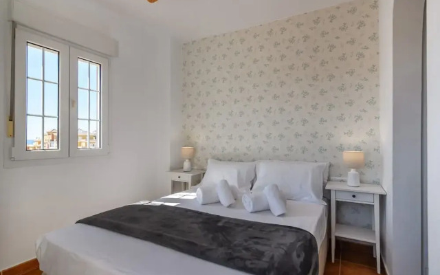Beachfront Family Comfort Apartment