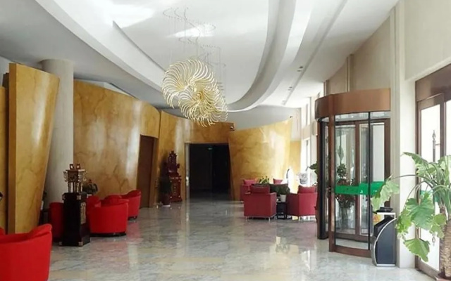 Yunlong Hotel