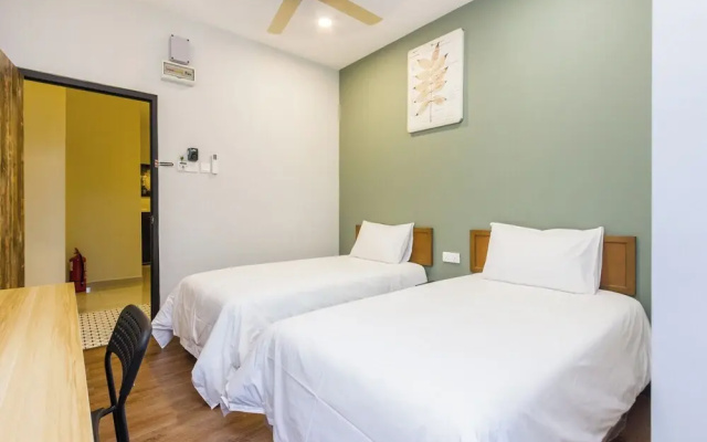 Great 5BR Garden Inn by uBook