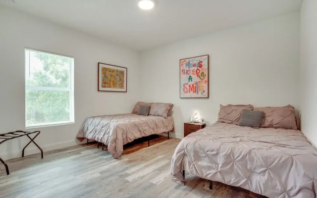 13 Mi to Beaches: Pet-friendly Condo in Palmetto!