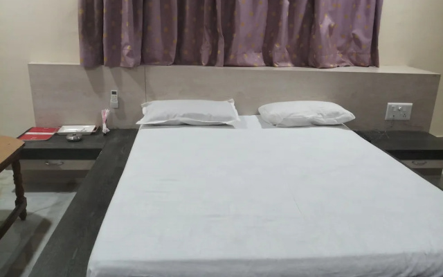 Hinglaj Hotel and Restaurant
