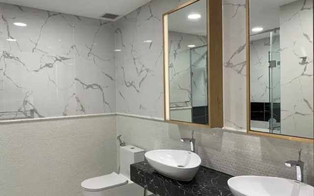 DongDong Apartment in Sunwah Pearl