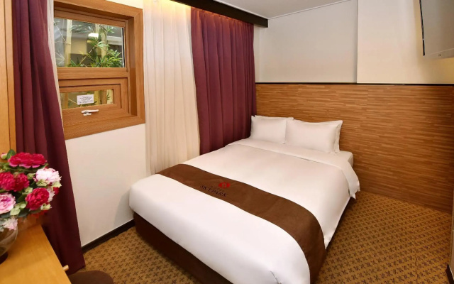 Hotel Skypark Myeongdong Iii
