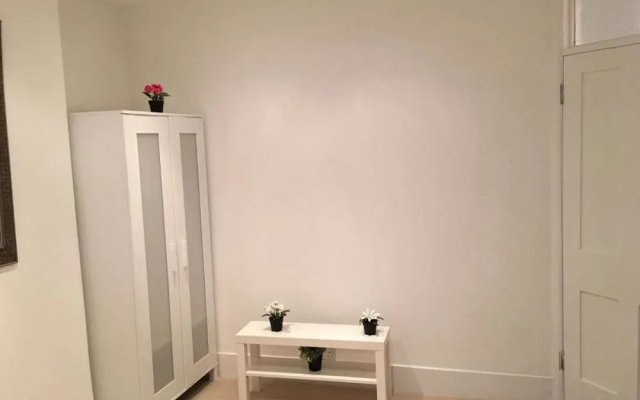 London Borough Station Apartment