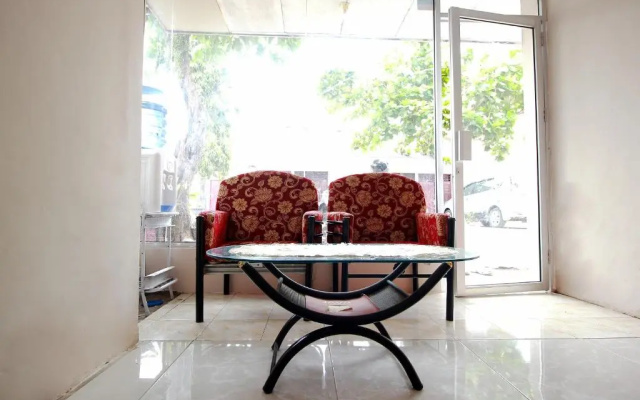 OYO 2647 Anissa Guest House