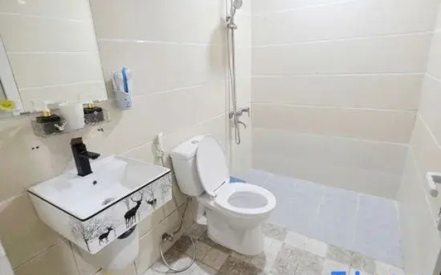 Ha Vy Hotel Quan 9