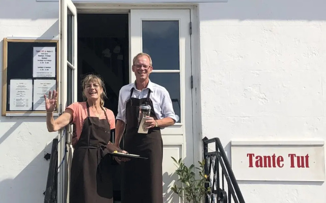 Tante Tut & Onkel E Hotel
