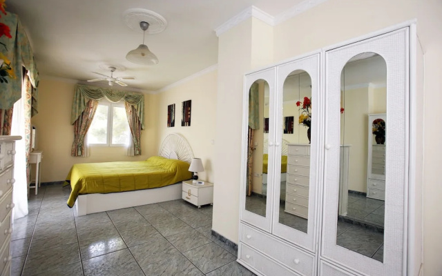 023 Villa Margarita