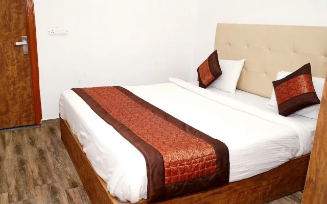 Hotel LA Pearl Inn