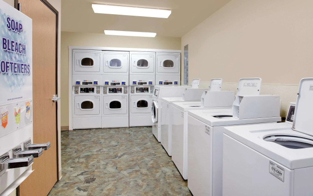 WoodSpring Suites Richmond West I-64