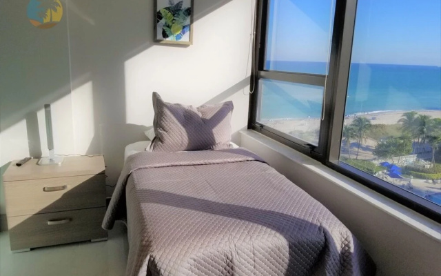 Alexander 1003 4 Bedroom Apts by RedAwning