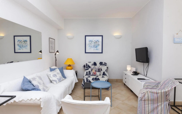 A08 - Magnolia Sea View Apartment