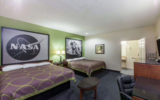 Super 8 Houston Hobby Airport South