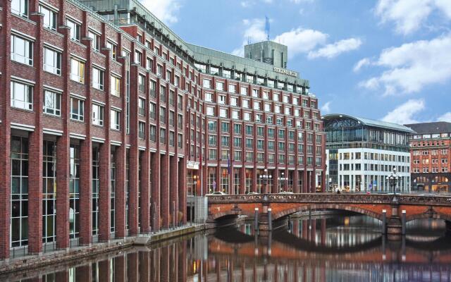 Steigenberger Hotel Hamburg вид на фасад