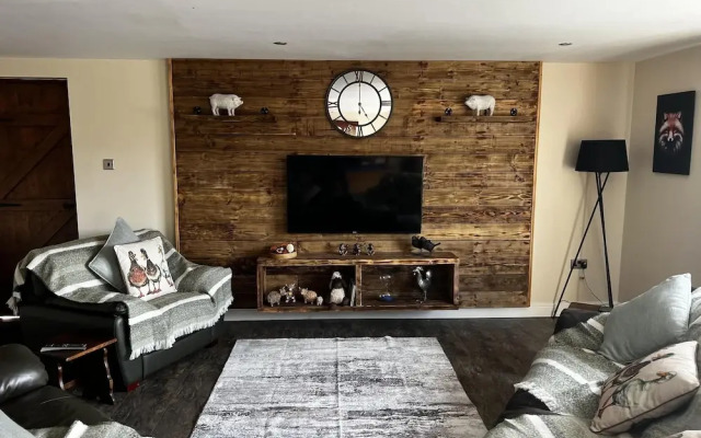 Luxury Country Lodge in Bretherton - Sleeps 4