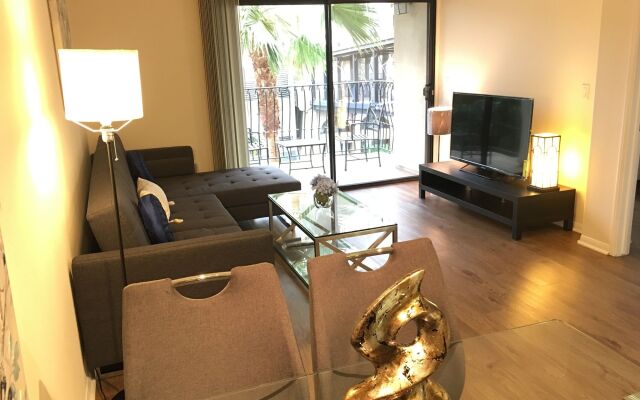 DTLA Apartment With Parking and Pool 1