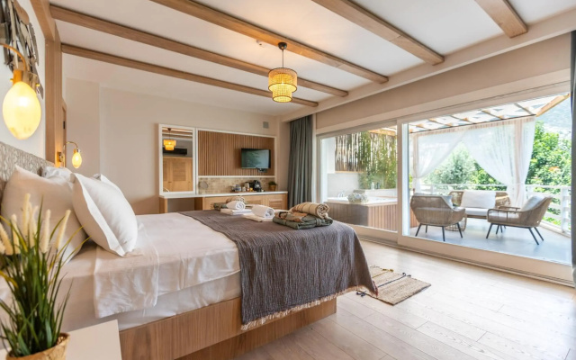 Kalkan Saray Suites - Adults Only