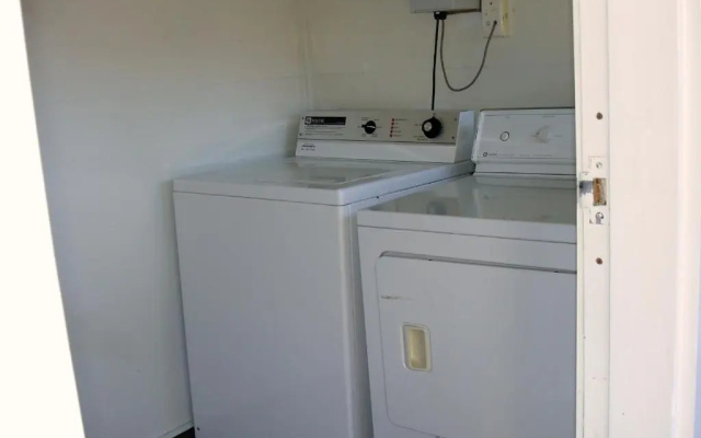 Alpine Holiday Apartments & Campground