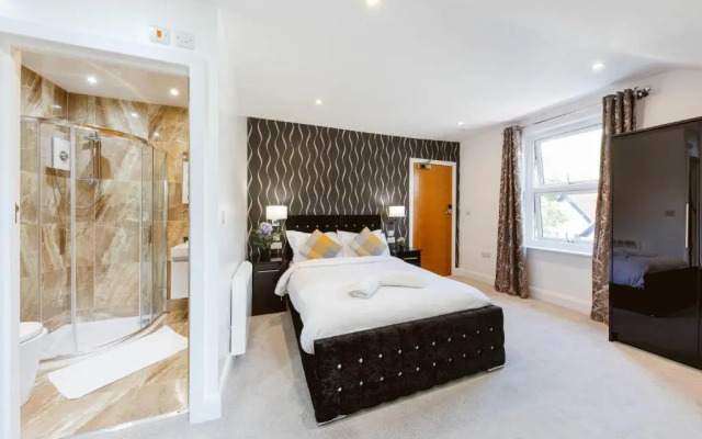 Modern City Centre Studio flat!