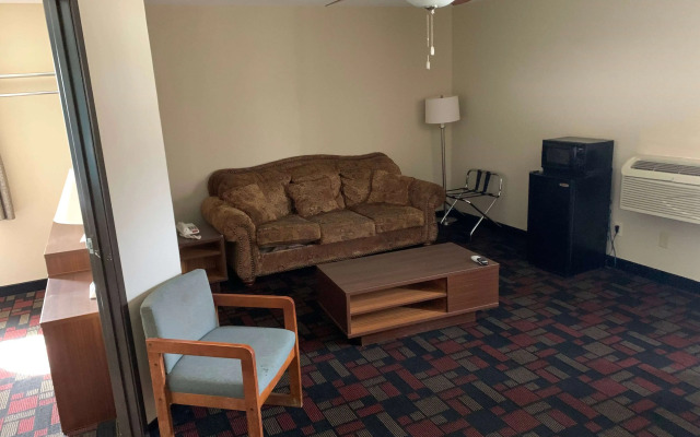 Super 8 by Wyndham Boonville