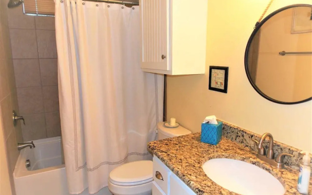 7 Palms - 2 Br Home