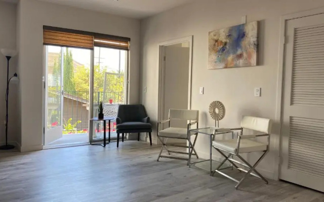 Gorgeous View 2bd 2ba Apartment in Hollywood