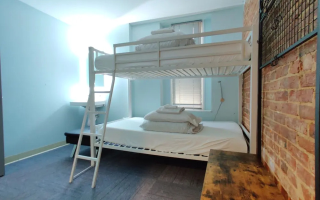 U Street Capsule Hostel