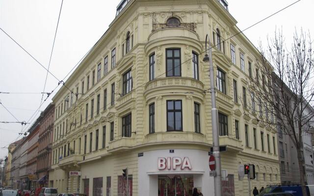 Отель Central Vienna-Living Premium Suite вид на фасад