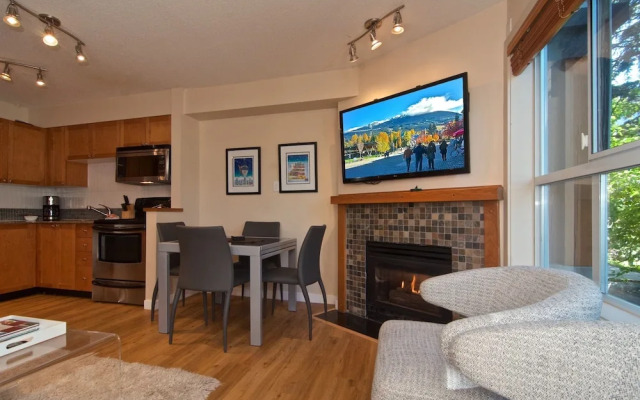 Whistler Blackcomb VR at Glaciers Reach
