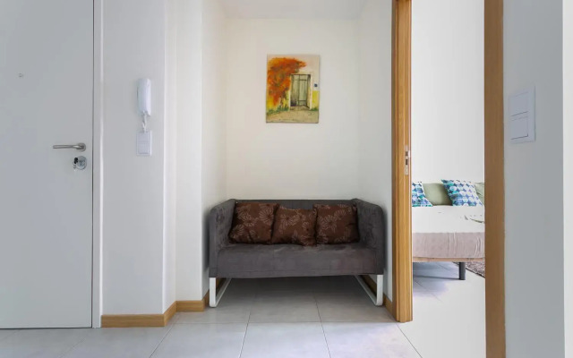 A Modern and Homely 3 Bedroom with Elevator