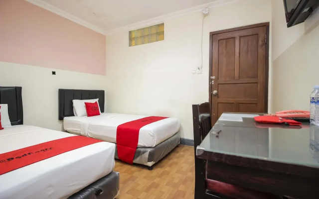 Hotel Divina By RedDoorz
