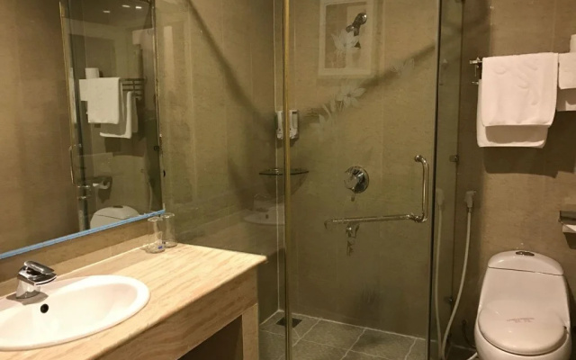 Fortune 700 Hotel