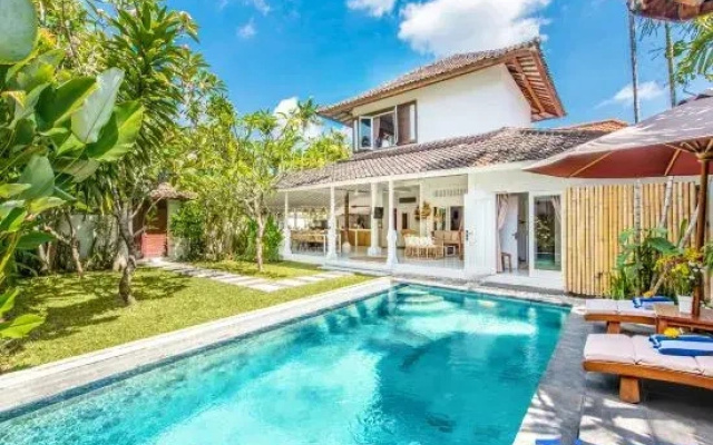 Villa London - 4BDR quiet, pool, prime location