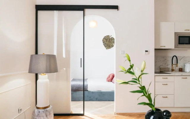 Luna Apartment - LoftAffair