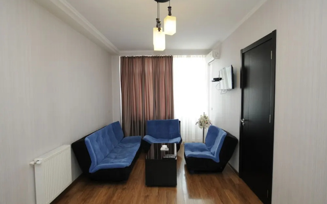 Hotel White