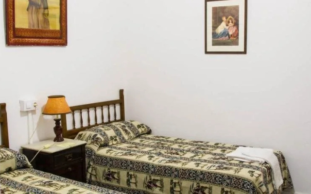 Pensión San Benito Abad