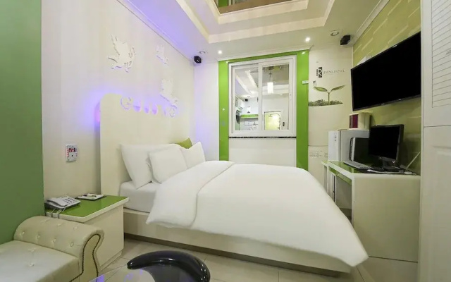 From H Rubens Hotel Mokpo Pyeonghwa Square