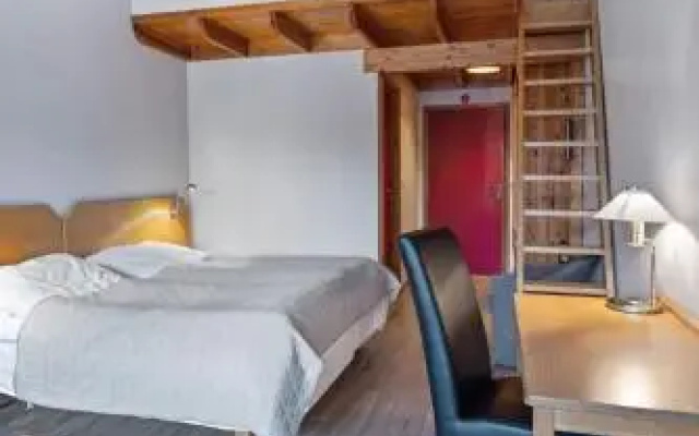 Solstad Hotel & Motel