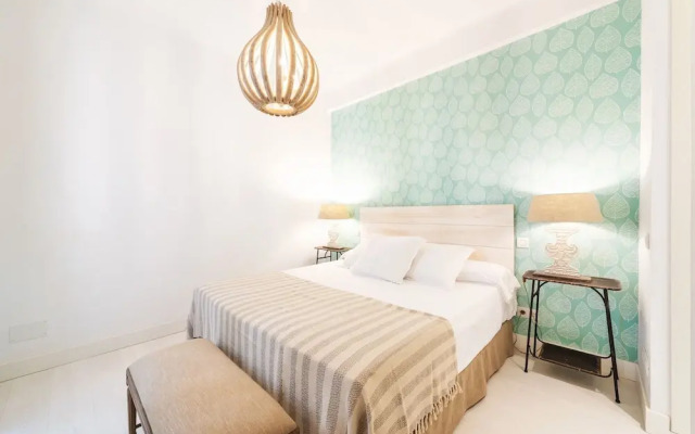 2 Bd Apartment Exclusive Location in Golden Mile. Velazquez II