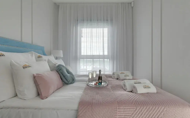 Magellana Glamour & Green Hill View by Downtown Apartments