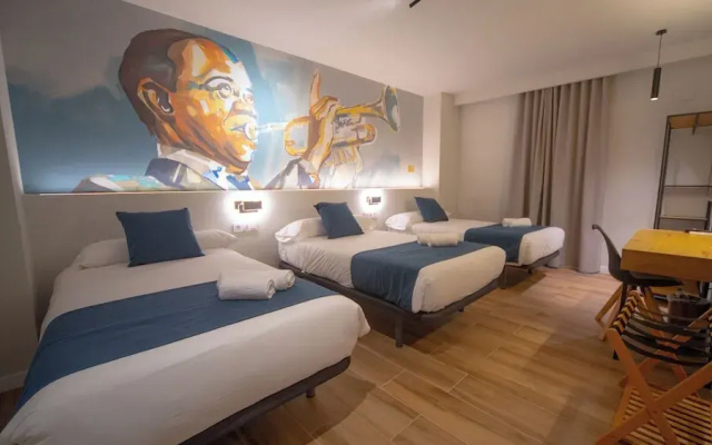 Hotel Sleep Turia Music & Art