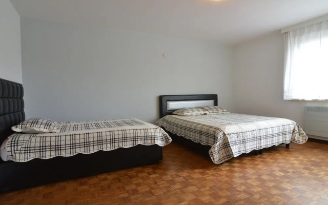 Charming Holiday Home with Hot Tub in Bree