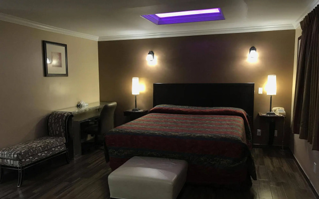 Sky Palm Motel
